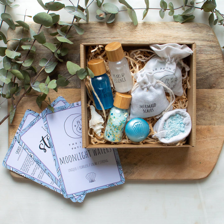 The Moonlight Waters Large Potion Kit is the perfect introduction to mindfulness from The Little Potion Co! They are for those seeking to start on their magical journey and help to promote imaginative play.