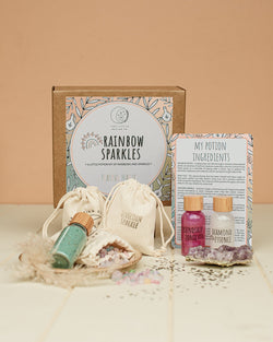 A world of imagination and discovery awaits with this Rainbow Sparkles Potion Kit for little creatives.