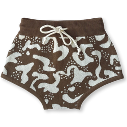How cute are these Chocolate Splash Shorts by Grown.  Knitted shorts with a Jacquard 'Splash' design made from 100% organic cotton with GOTS certification.  These shorts have elastic in the waistband and a cotton cord drawstring, they are lightweight and very breathable and comfortable to wear.   Details:  *100% Organic Cotton  *Warm gentle machine wash inside out with similar colours/ Line dry in shade  *Designed by Grown Clothing in Australia
