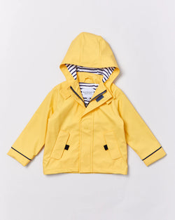 Splash in style with the eye-catching Stripy Sailor Rainkoat. Every little rainy-day explorer needs a coat that they can count on with welded seams to keep them extra dry. The jacket and cosy hood are lined with soft, 100% cotton material in a charming nautical blue and white stripe. Try rolling the sleeves for a peek at the print inside!