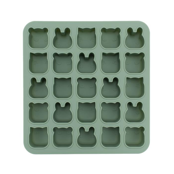 You can't have summer without these adorable Freeze & Bake Poddies from We Might Be Tiny! This non-toxic silicone tray with 25 snack-sized pods can tackle cold and hot delights for the entire family. Whether you need to freeze home-made baby puree, nourish the grownups with savoury muffins or treat someone with cute mini cakes, the Freeze & Bake Poddie has you covered.