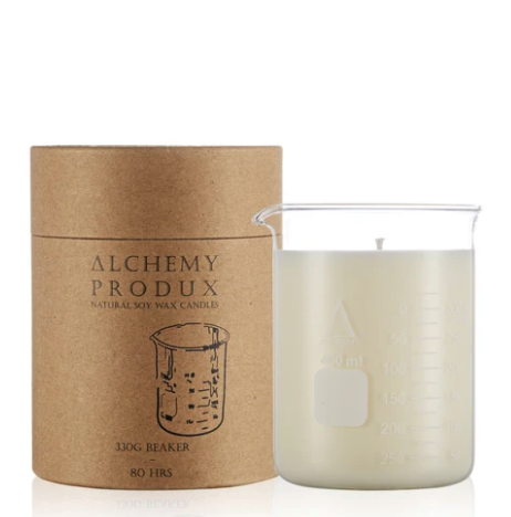Get a whiff of this insanely yummy Yuzu candle! Set in a chemistry beaker, this range by Alchemy are about mixing a Science vibe with incredible scents. 