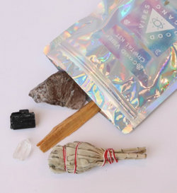 Say Ciao to bad vibes and HEY to good vibes with this Good Vibes Crystal Kit By Good Vibes Gang! Moving house, starting a new job, getting hitched or travelling? Bring on the good vibes with this kit!  Responsibly sourced crystals blessed with reiki and good vibes and hand packed in Melbourne, Australia.