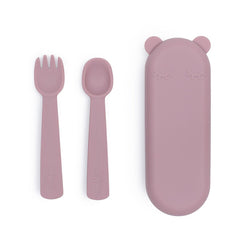 The We Might Be Tiny Feedie Fork & Spoon Set ticks all the boxes as baby’s perfect first cutlery set!